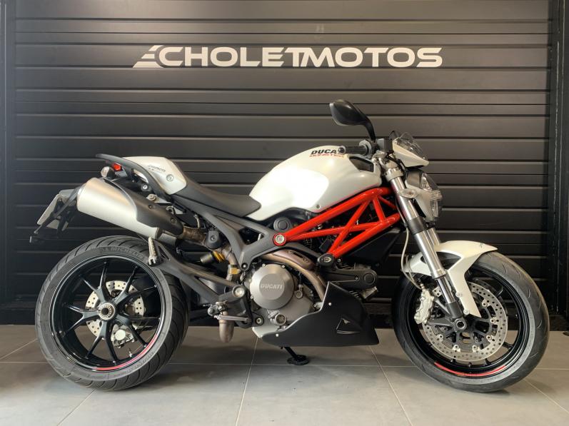 DUCATI MONSTER 796