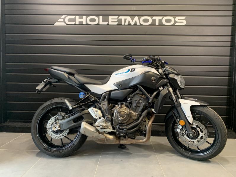 YAMAHA MT-07 A2