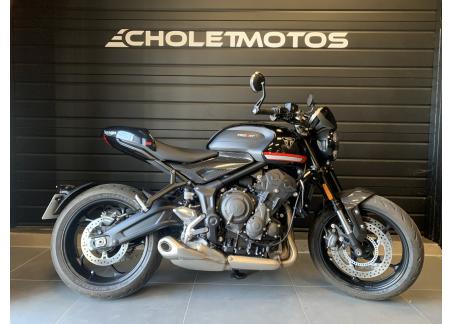 TRIUMPH TRIDENT 660
