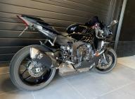 YAMAHA YZF 1000 R1