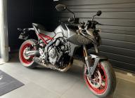 SUZUKI GSX-8S